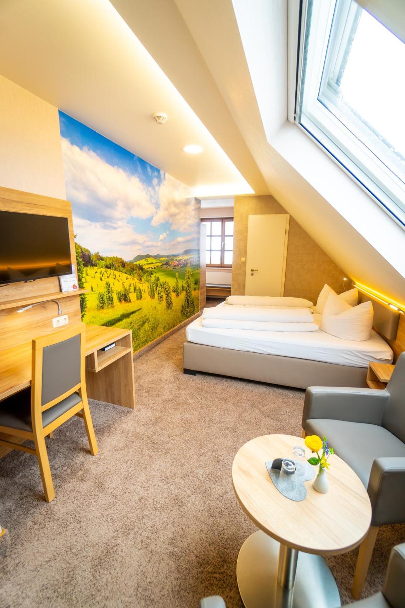 Landhotel Zur Gruenen Kutte Bernshausen Exterior foto