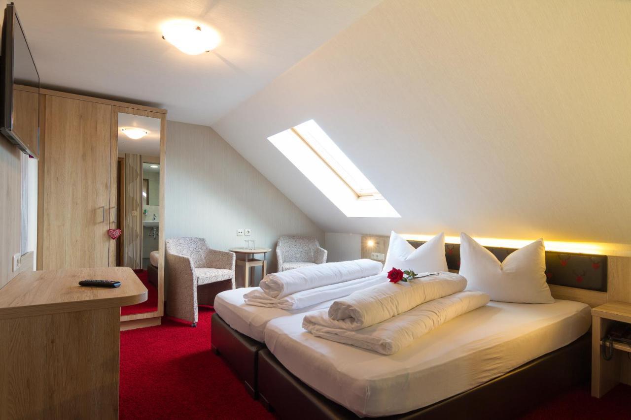 Landhotel Zur Gruenen Kutte Bernshausen Exterior foto