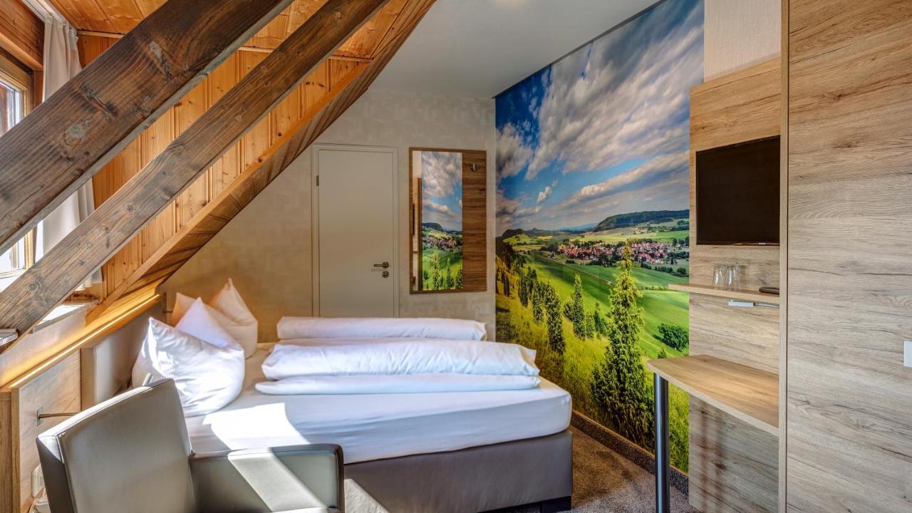 Landhotel Zur Gruenen Kutte Bernshausen Exterior foto