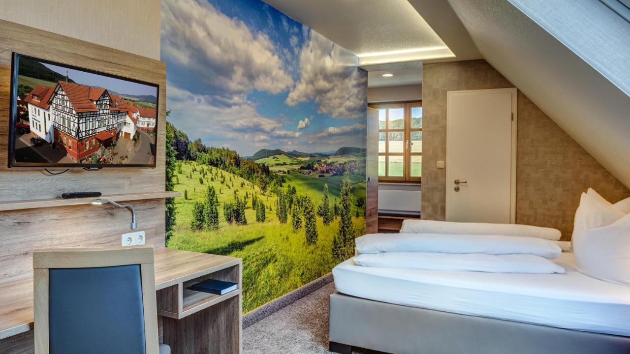 Landhotel Zur Gruenen Kutte Bernshausen Exterior foto