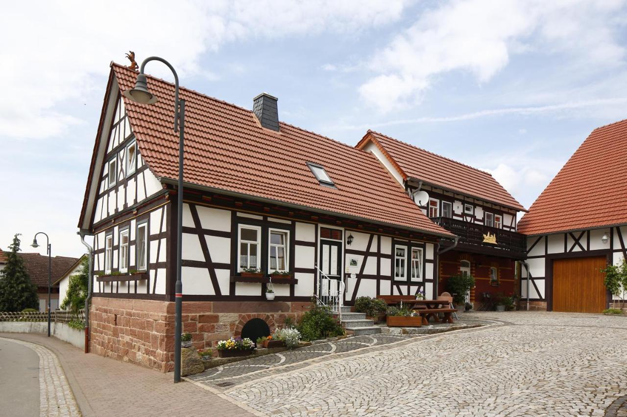 Landhotel Zur Gruenen Kutte Bernshausen Exterior foto